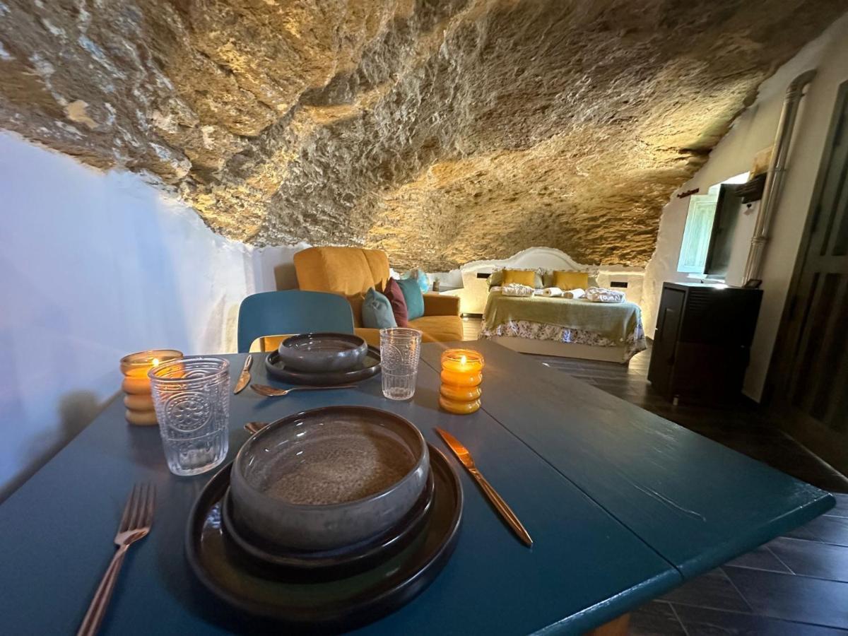 Tajito Romano Setenil De Las Bodegas Esterno foto